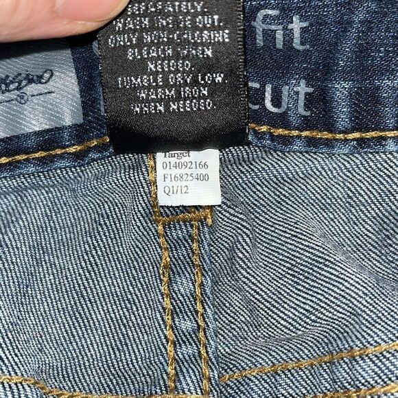 Mossimo Curvy Bootcut Jeans Women’s Sz 18R Dark Wash Whiskering Flare Casual - Picture 5 of 8